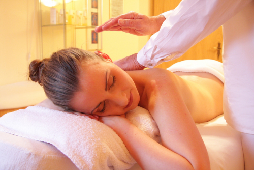 pixabay - wellness-massage-relax-entspannend-285587/